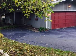 1111 May Ave, McHenry, IL 60051