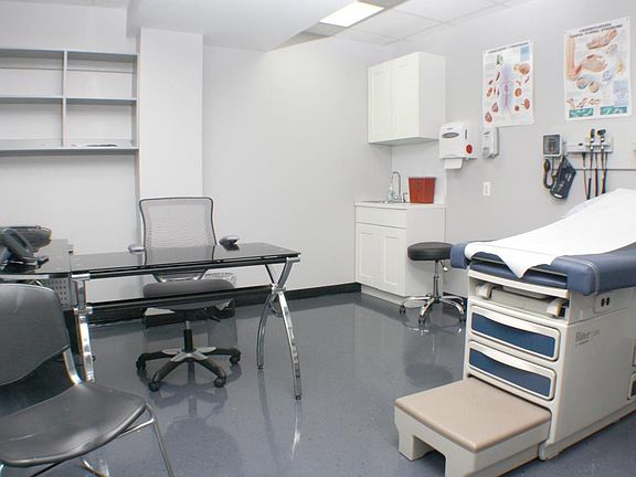 4th image of 228 Bushwick Ave #1A