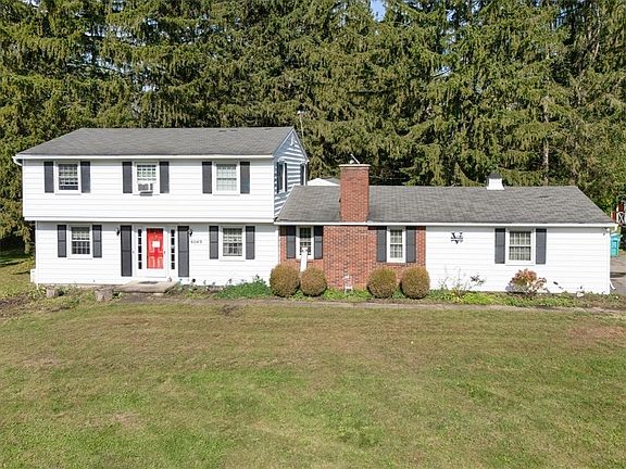 3rd image of 6049 Slocum Rd S