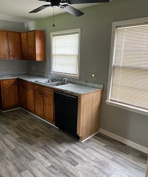 1609 Armstrong St NW — Photo 5