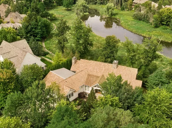 1625 Locust Hills Trl, Wayzata, MN 55391