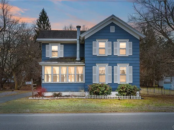 235 Chestnut St, North Syracuse, NY 13212
