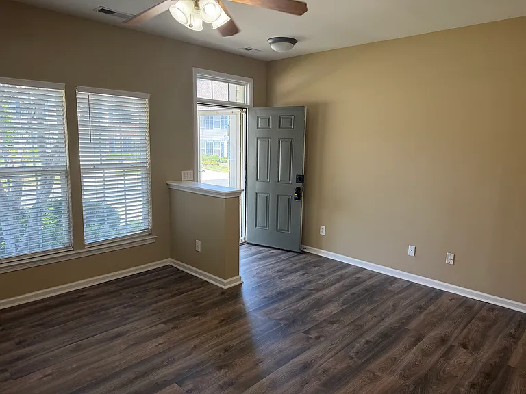 128 Autumn Falls Dr — Photo 5