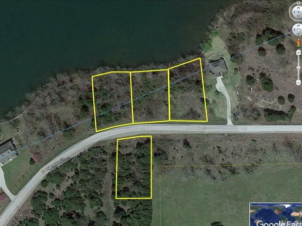 1361-1365 E Tri Lakes Dr, Horseshoe Bend, AR 72512