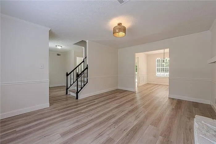 3 bed, 2.5 bath, 1660 sqft, $2,495 — Photo 4