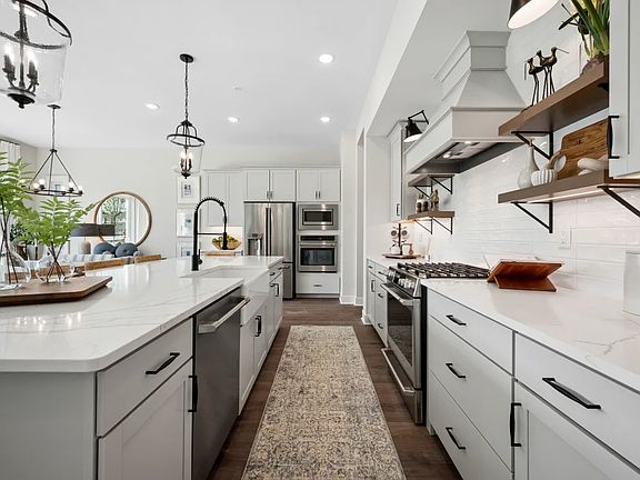 7th image of this home