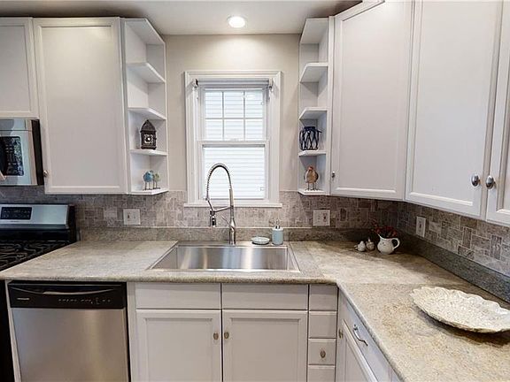 3rd image of 149 Moulton Ave
