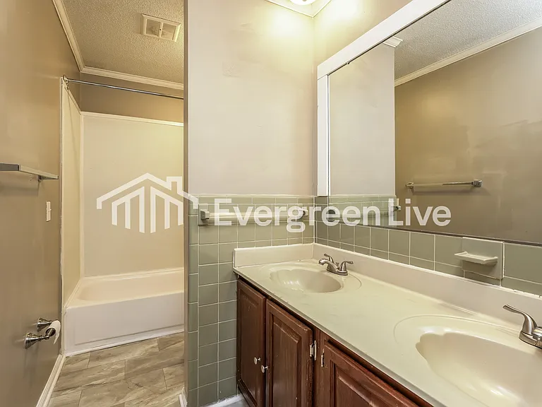 3771 Spaulding Dr — Photo 9