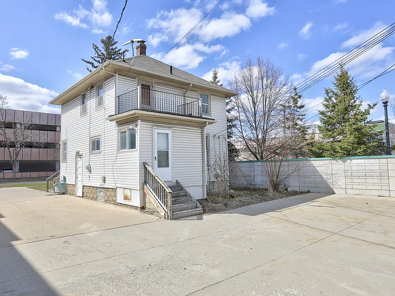 813 S Center St — Photo 42