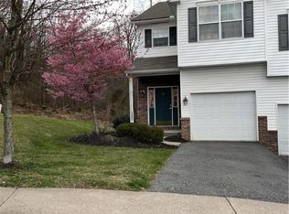 1507 Crest Park Ct, Bethlehem, PA 18015