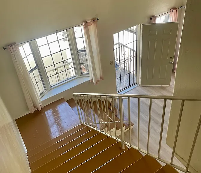 1046 N Crescent Heights Blvd — Photo 6