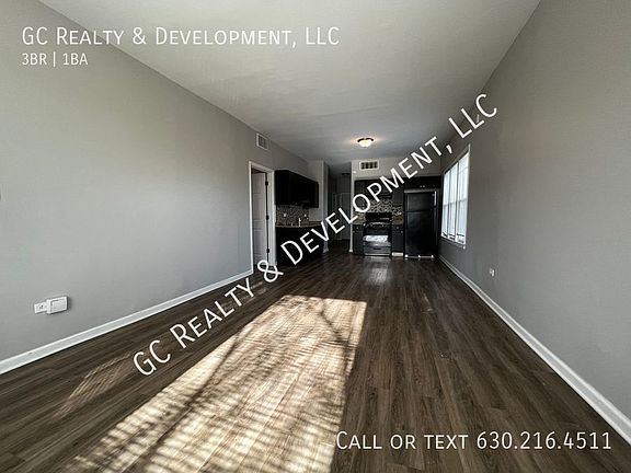 2nd image of 9321 S Jeffery Ave #2