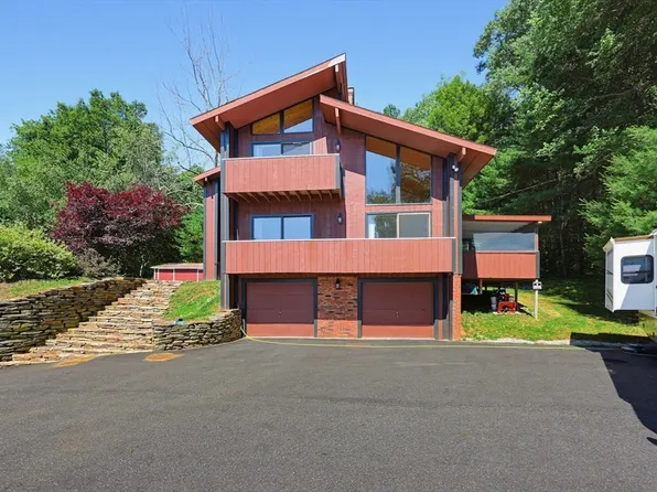 42 Jolicoeur Ave, Spencer, MA 01562
