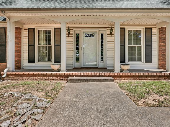 3rd image of 1761 Heritage Dr