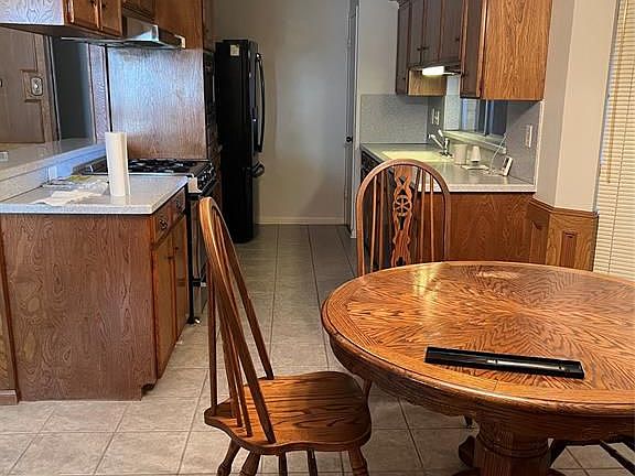 5th image of 2908 Saxton Ct