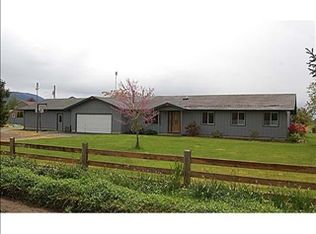 32414 Bush Garden Dr, Harrisburg, OR 97446