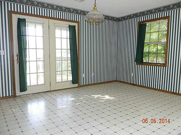 4th image of 100 Glenwood Pl