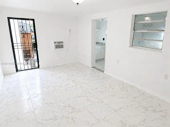 15720 NW 28th Pl, Miami Gardens, FL 33054