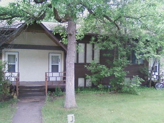 2nd image of 823 Doberman Ct SE #202