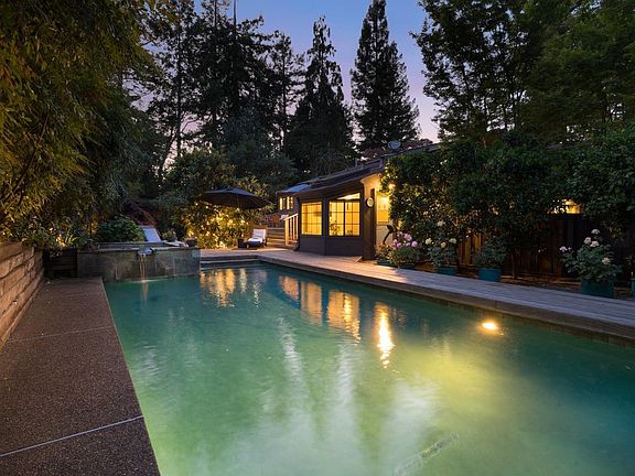 5th image of 2640 Knob Hill Drive