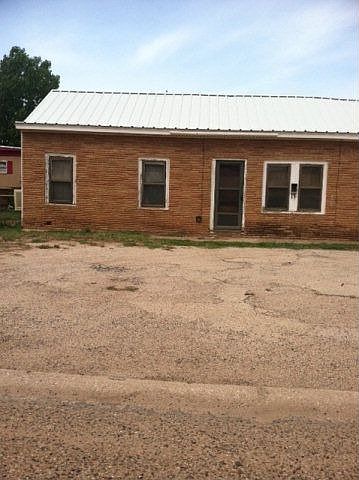 2nd image of 623 N Main Ave