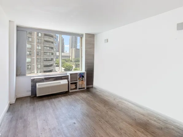 61 West 62nd Street image 4 of 7