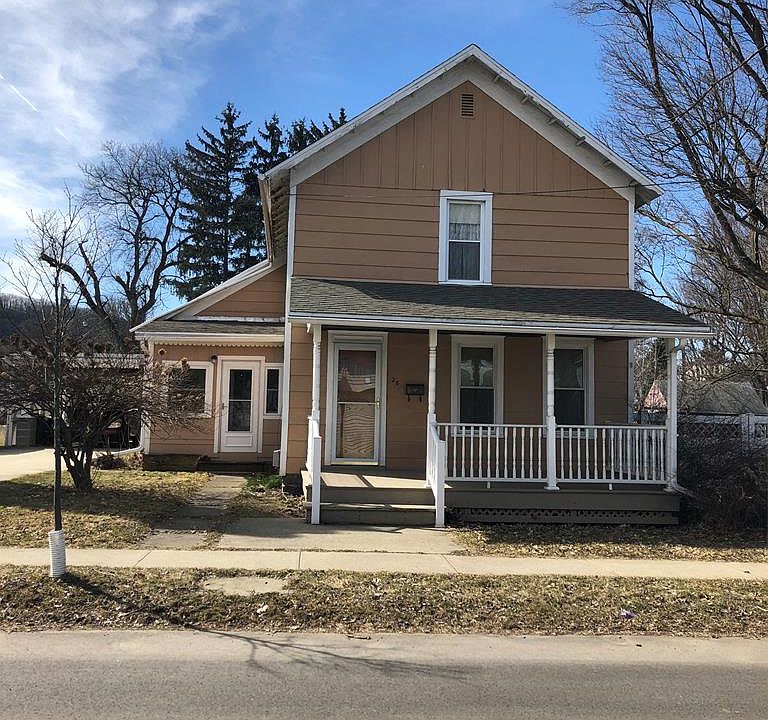 1st image of 26 Pine St