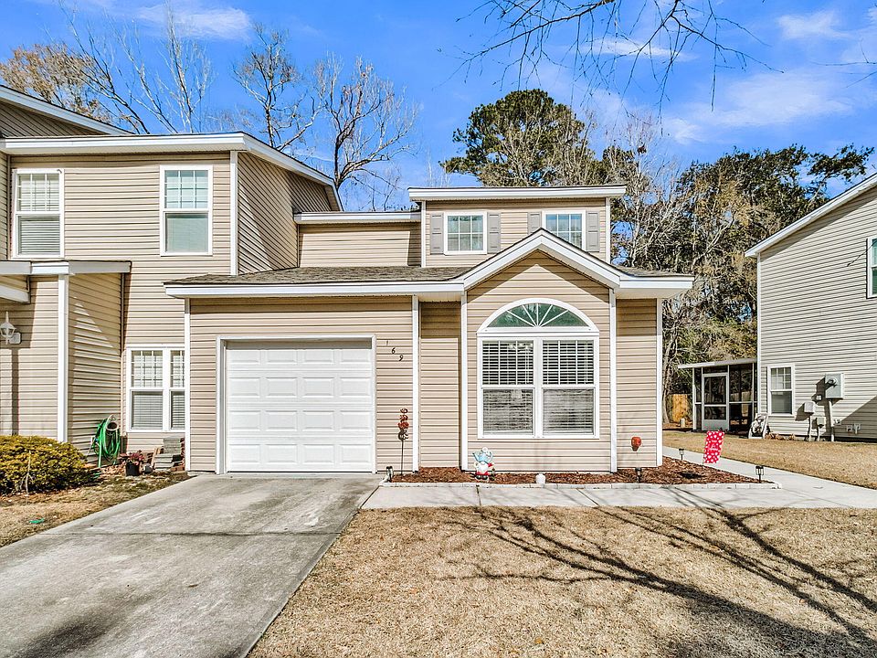 1st image of 169 Grand Oaks Dr