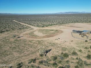 18206 S Gene Autry Rd, Yucca, AZ 86438