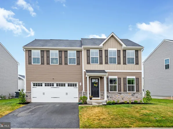 8 Grant St, Taneytown, MD 21787