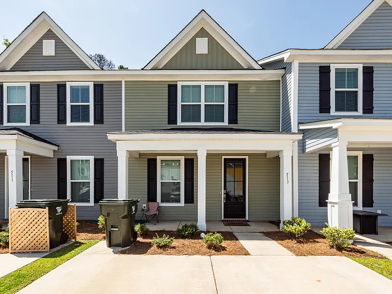 513 Green Fern Dr — Photo 1