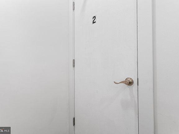 3rd image of 1224 Chancellor St #2