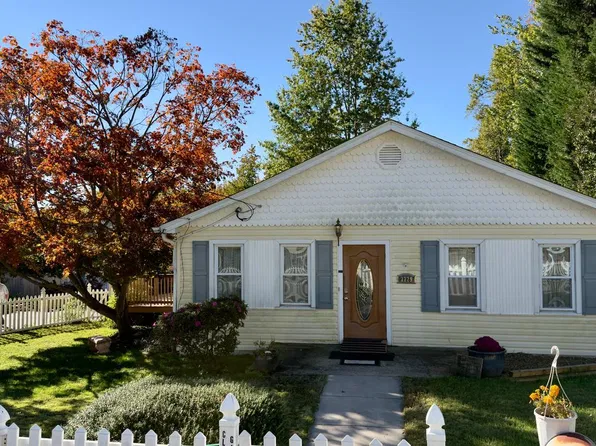 3729 3rd St, North Beach, MD 20714