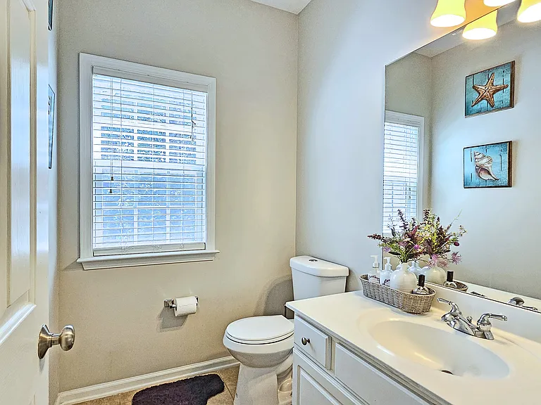935 Blackmar Way — Photo 12