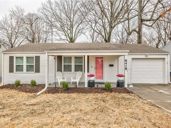 8418 Summit St, Kansas City, MO 64114