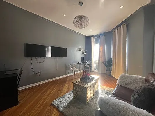 Rented by JAY MICHELLE REALTY LLC | media 5