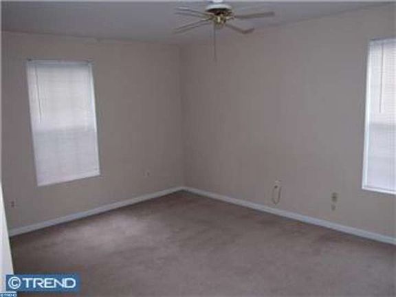 5th image of 102 N Caroline Pl