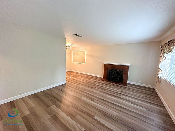 3rd image of 580 Wendell Dr
