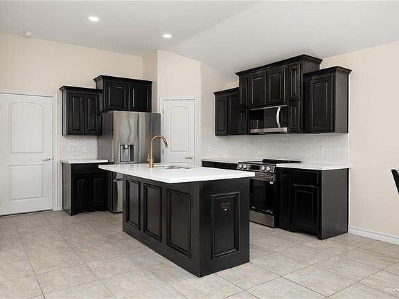 5th image of 313 Olympic St