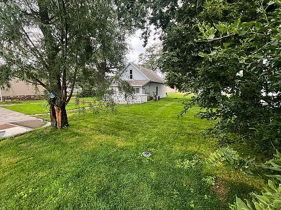 3rd image of 537 Central Ave