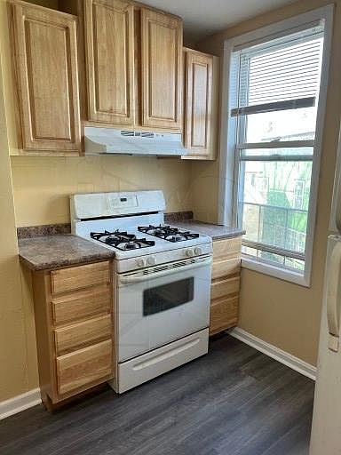 1st image of 278-3 Cypress St