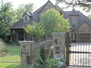 9445 Thornberry Ln, Dallas, TX 75220
