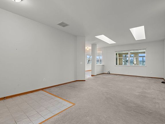 5th image of 1534 W Cadillac Cir