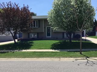 1928 49th St NW, Rochester, MN 55901