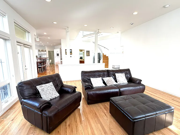 8509 NW Hazeltine St — Photo 8