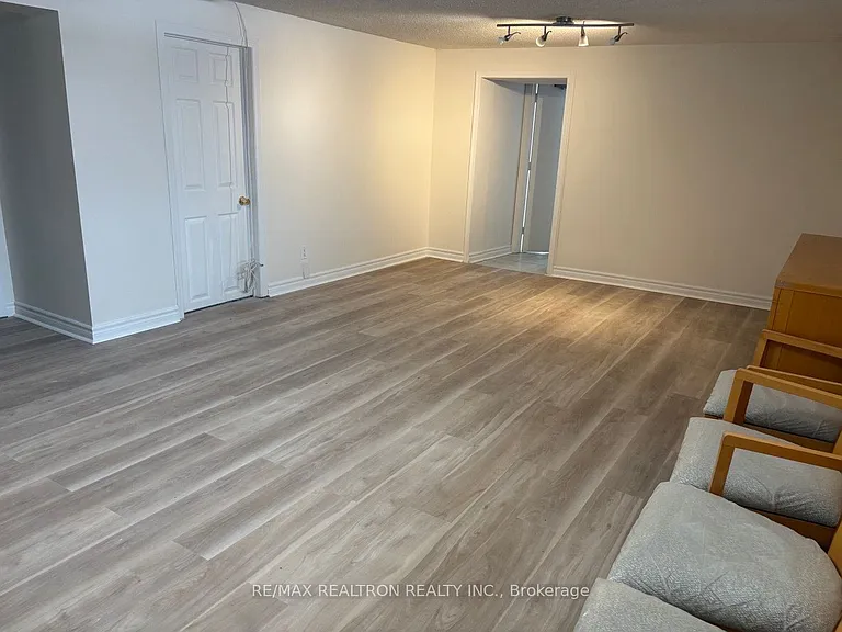 431 Oceanside Ave #A — Photo 12