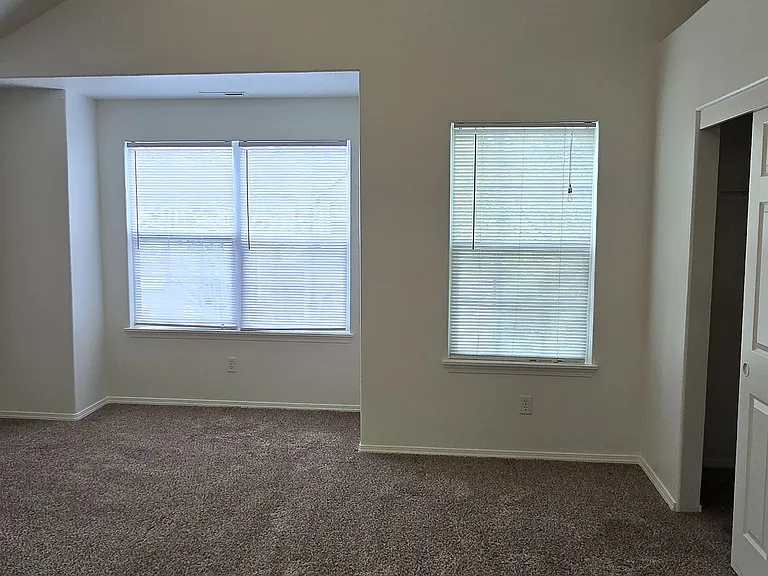 18558 SW Takena Ct — Photo 11