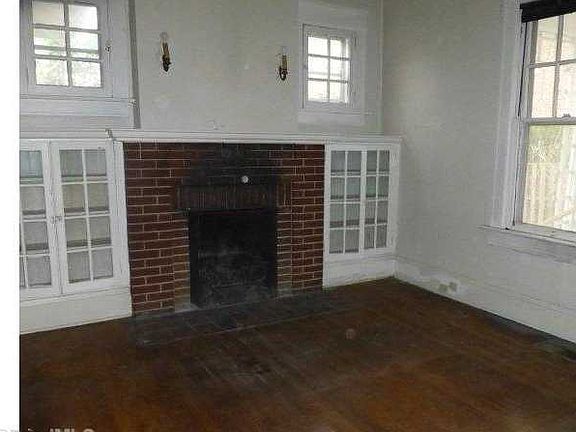 4th image of 308 Murray St