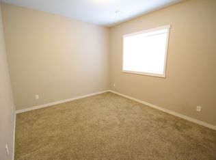 James Courtyard, Mankato, MN 56001