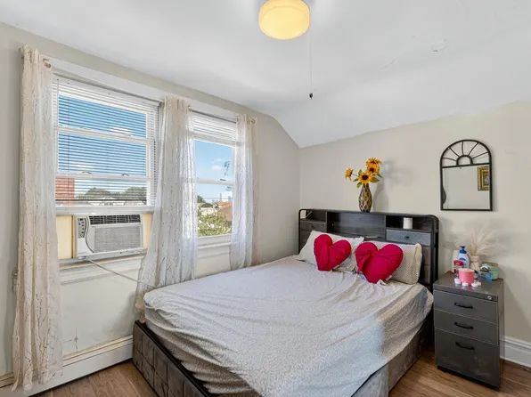 98 West 49th Street image 15 of 35